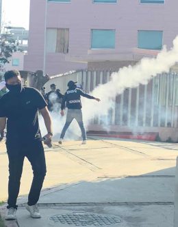 Chaos in Morelia: Student Teachers Vandalize Businesses and Clash with Police