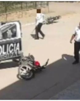 Video captures a fight involving youths with machetes in the San Miguel Zapotitlán district of Ahome, Sinaloa; two individuals have been arrested