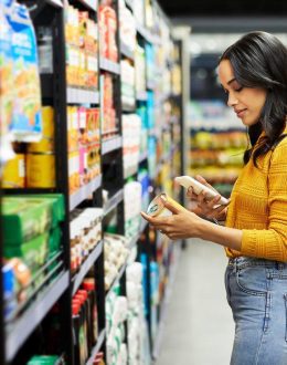 Are Algorithms Changing What Latino Families Pay for Groceries?