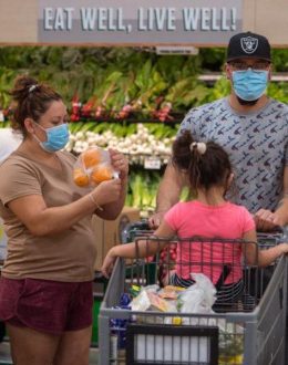 Food Aid Cut, Rich Get Richer: 1.5 Million Latinos Lose Benefits Under Trump